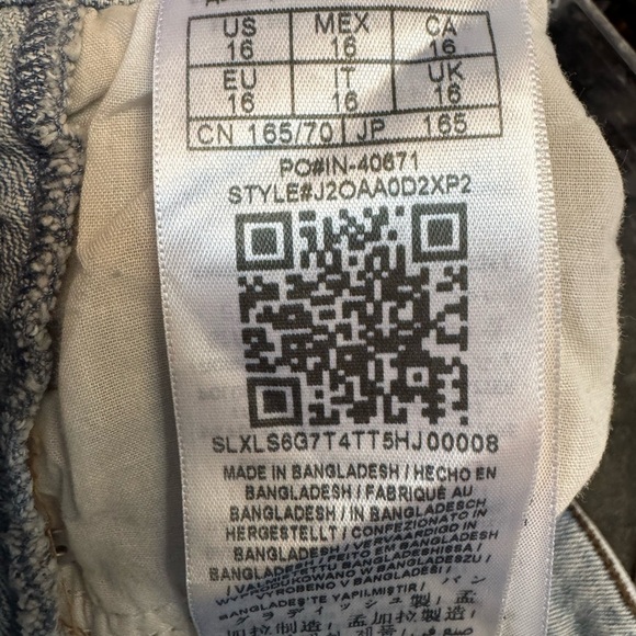 Light Blue Skinny Jeans with Distressed Look - Picture 6 of 7